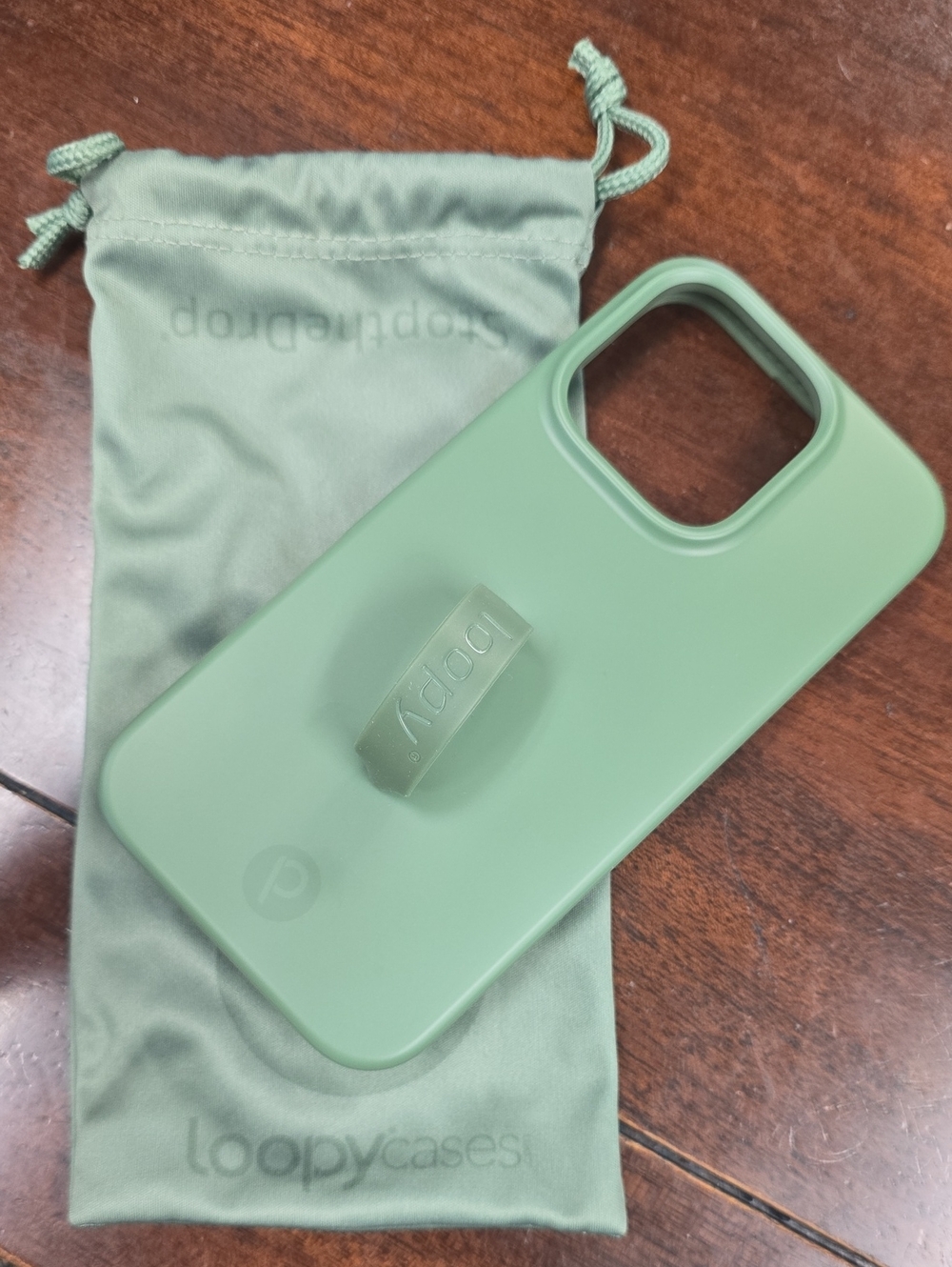 I Phone 16 Pro Loopy Case Olive Green Phone